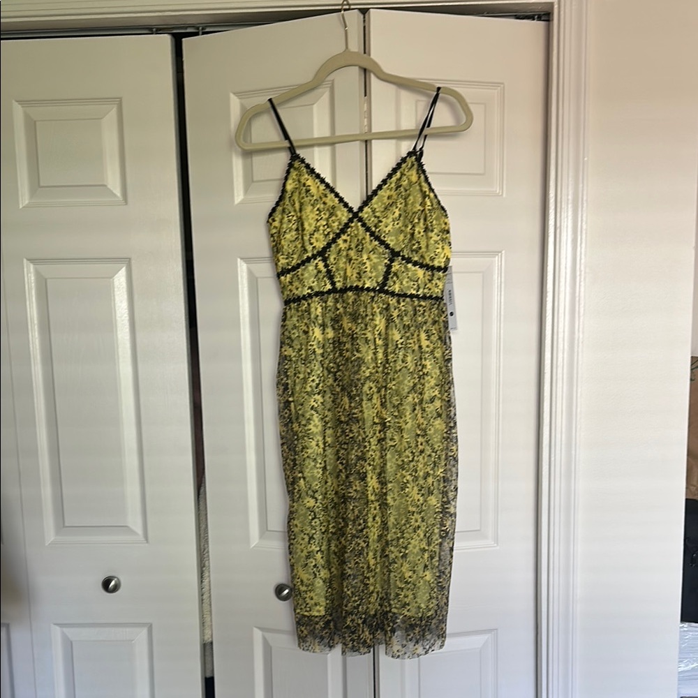 New with tags Elegant Yellow Lace Dress